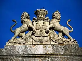 Easton Neston Gate at Towcester Race Course (detail). Coade stone crest, the Fermor arms, signed by William Croggon. (See "Towcester/Easton Neston" section)