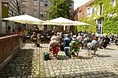The museum's courtyard during Poetenfest