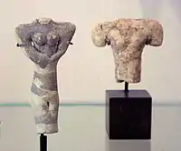Female figurines; 4700-4200 BC; ceramic; from Girsu; Louvre