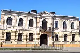 Edifício do antigo presbitério na rua Wyszyńskiego 50 (construído no terceiro quarto do século XIX)