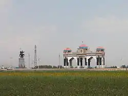 Pórtico de Jalal-Abad