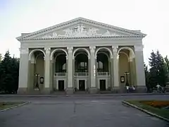 Teatro musical e dramático