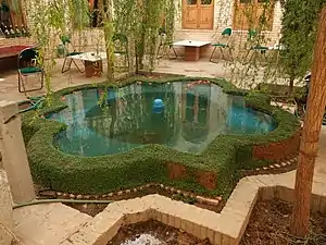 Howz na sede do Banco Imperial de Iazde, Irão