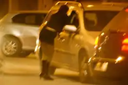 As mulheres traficadas usadas para prostituição na Europa Ocidental podem, através de ameaças ou intimidação, ser forçadas a transferir seus ganhos para seus traficantes.