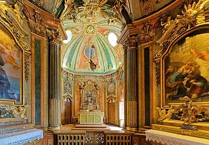 Altar da capela do palácio
