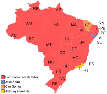 Estados e territórios onde cada candidato venceu, segundo a legenda.