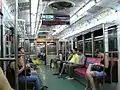 Interior de um trem da línea "B".