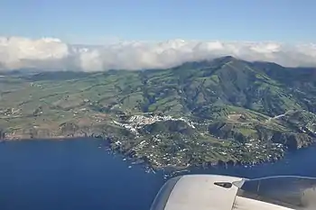 Vista aérea da vila de Água de Pau (São Miguel, Açores).