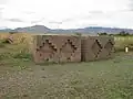 "motivo de cruz escalonada ou andina" em Kantatayita (Tiwanaku)