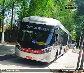 Linha mais populosa do distrito, carrega em média 700 mil pessoas.