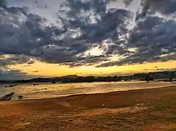 Vista da Praia de Furnas, local famoso no bairro.
