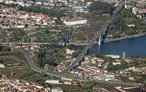 Vista aérea da zona de Quebrantões (quarto inferior direito da foto)