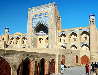 Madraça de Alaculi Cã (ou Madraça de Olloquli)