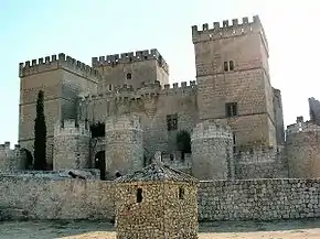 Castelo de Ampudia, museu de artes e antiguidade