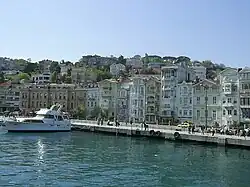 A margem do Bósforo em Arnavutköy