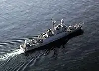 Um navio torpedeiro da classe As-Sadiq da marinha saudita.