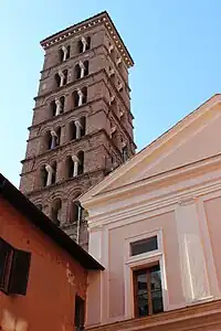 Campanário românico