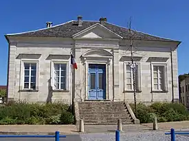 A mairie.