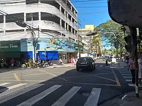 Cruzamento, próximo à Praça Camacan