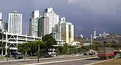 Vista da Avenida Nossa Senhora do Carmo em Belvedere.