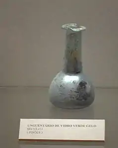 Unguentário vítreo verde gelo, Museu Rainha Dona Leonor, Beja