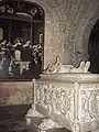 Pintura de Santa Paula, à frente da tumba de Luís Vaz de Camões (Mosteiro dos Jerónimos).