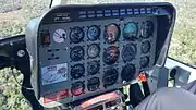 Painel de um helicóptero Bell 206B