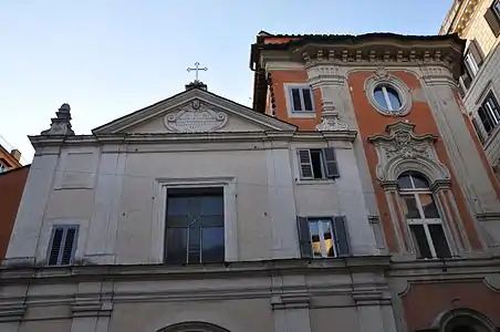 Detalhe da fachada e do convento.