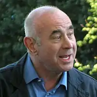 Bob Hoskins venceu em 2010.