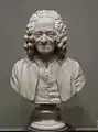 Busto de Voltaire.