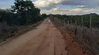 Caminho para a Serra do Pico.
