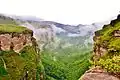 Vista do vão aberto pelo rio na Serra do Sobradinho