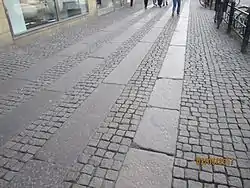 Calçada típica dos passeios de Gotemburgo