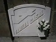 Tumba de Ánxel Casal no cemiterio de Santo Amaro da Coruña.