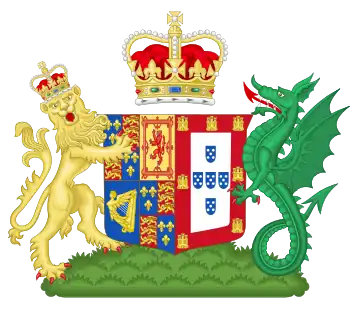 O brasão de Catarina de Bragança, rainha consorte de Inglaterra, Escócia e Irlanda, e princesa de Portugal, combinam como suportes a serpe vert de Portugal e o leão coroado de Inglaterra.