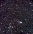 O cometa C/2001 Q4 (NEAT) e M44 na mesma imagem