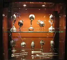 Cuias antigas em prata.