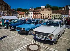 1300 sedã e 1310 perua