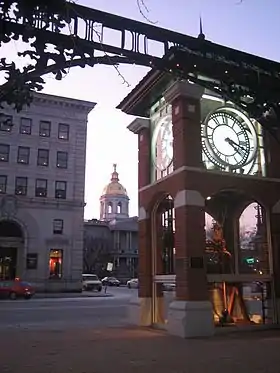 Capitólio de Nova Hampshire visto a partir da Eagle Square