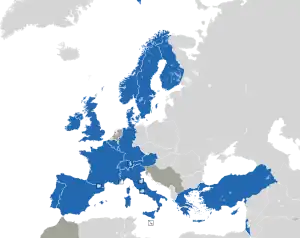 Um mapa colorido dos países da Europa