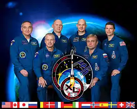 Skvortsov, Swanson, Artemyev, Gerst, Surayev e Wiseman