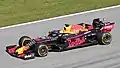 Max Verstappen pilotando o modelo RB15 durante o GP da Áustria de 2019.