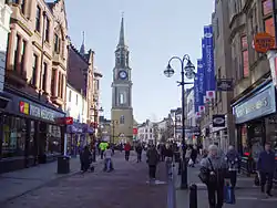 Rua na área comercial de Falkirk