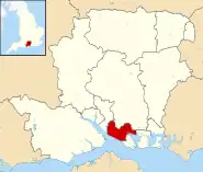 O Distrito de  Fareham (em vermelho) no condado de Hampshire