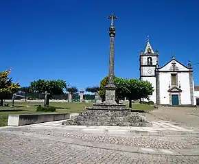 Felgueiras Igreja de Caramos São Martinho1