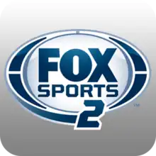 Logotipo do canal, uma forma ovalada branca com contorno azul, com " FOX Sports"escrito no centro e 2 sobreposto à oval, com uma linha azul dinâmica atrás saindo do contorno.