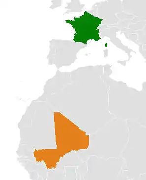 Mapa indicando localização da França e do Mali.