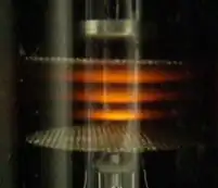 gás: três regiões brilhantes