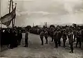 Imperador Carlos I em frente à bandeira húngara, 1917