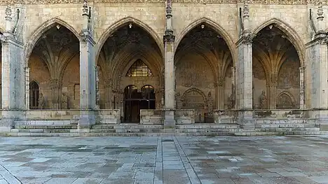 Pórtico da fachada sul